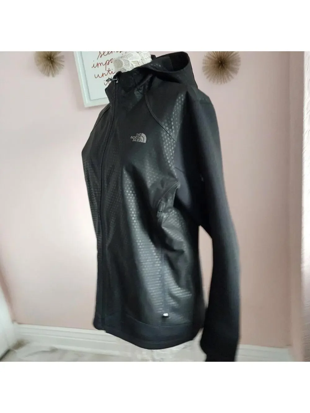 The North Face Men’s L Black Polka Dot Hooded Softshell Jacket Flawless